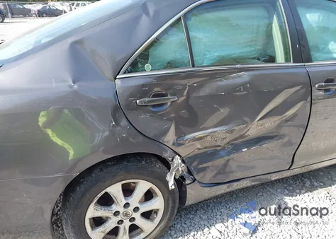 2011 Toyota Camry Le z USA, uszkodzony, nr VIN 4T4BF3EK2BR193204